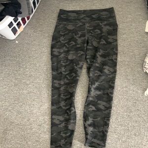 7/8 fabletics leggings